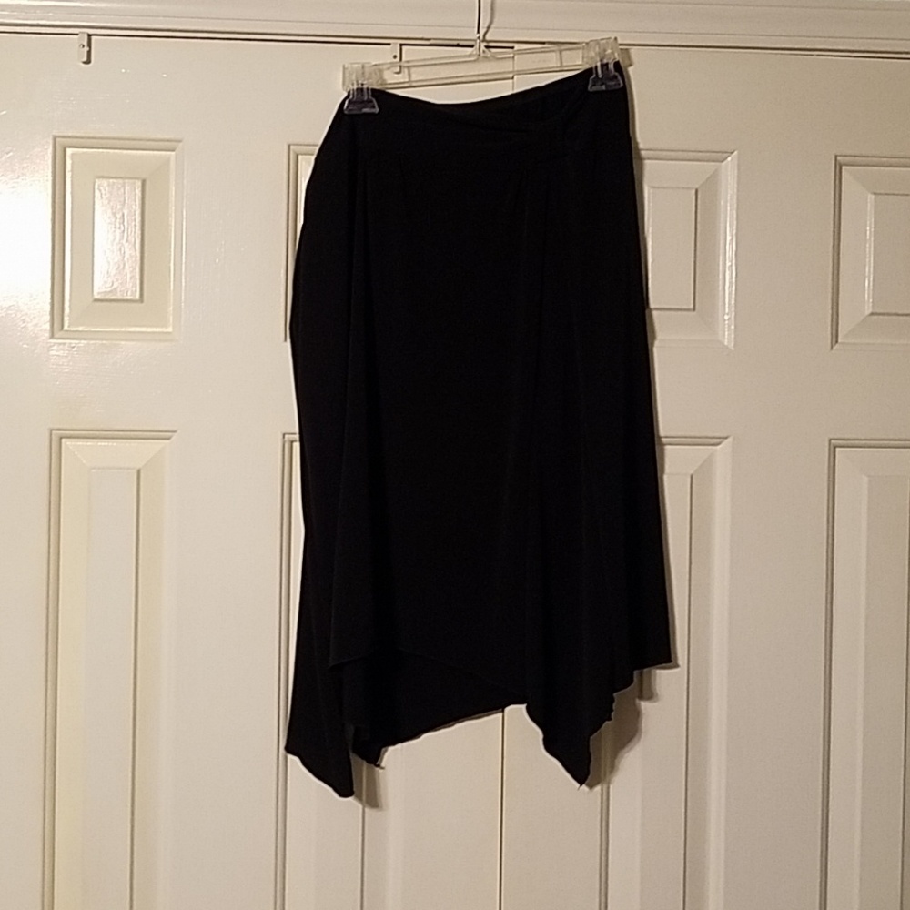 Black handkerchief hem skirt